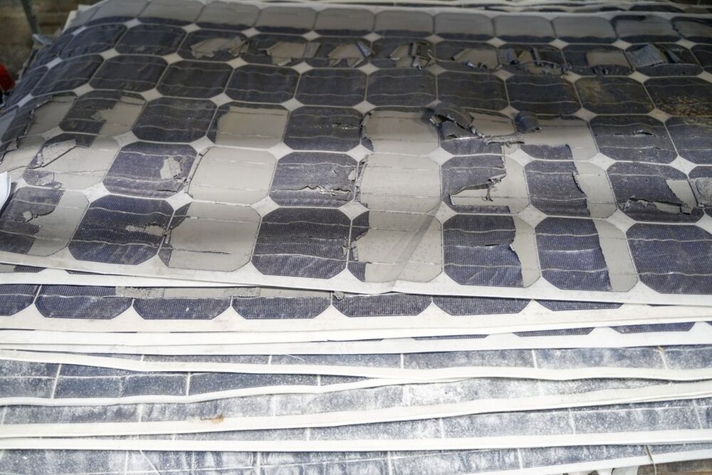 Rund 84 % der enthaltenen Materialien in Photovoltaikmodulen lassen sich wiederverwenden. Dank neuer Technologien steigt der Anteil  zunehmend.